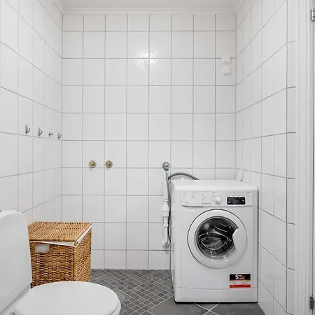 Ski-in Out Apt, Private Sauna, Sleeps 9 Трисиль