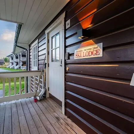 Ski-in Out Apt, Private Sauna, Sleeps 9 Трисиль