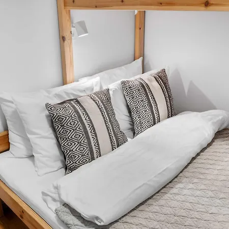 Апартаменты Ski-in Out Apt, Private Sauna, Sleeps 9 *