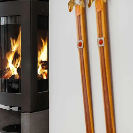 Ski-in Out Apt, Private Sauna, Sleeps 9 Трисиль